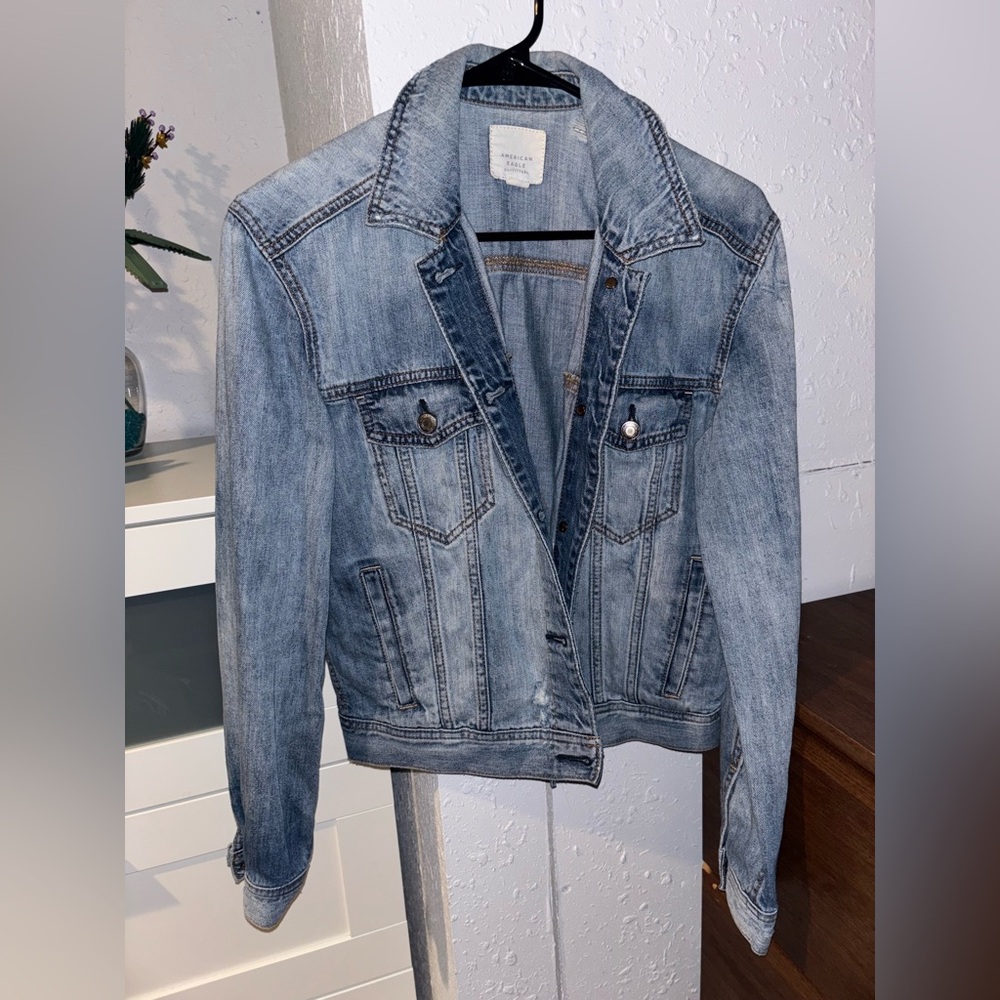 American Eagle Jean Jacket Small